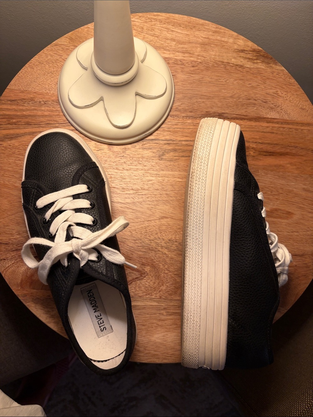 Steve Madden Black Lace-Up Women’s Platform Sneakers with White Sole size 8